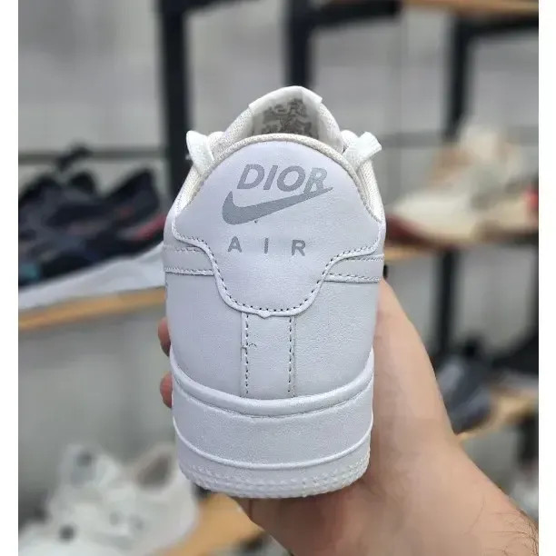 کفش اسپرت زنانه نایک دیور ونسی چرم صنعتی تنفسی رنگ سفید